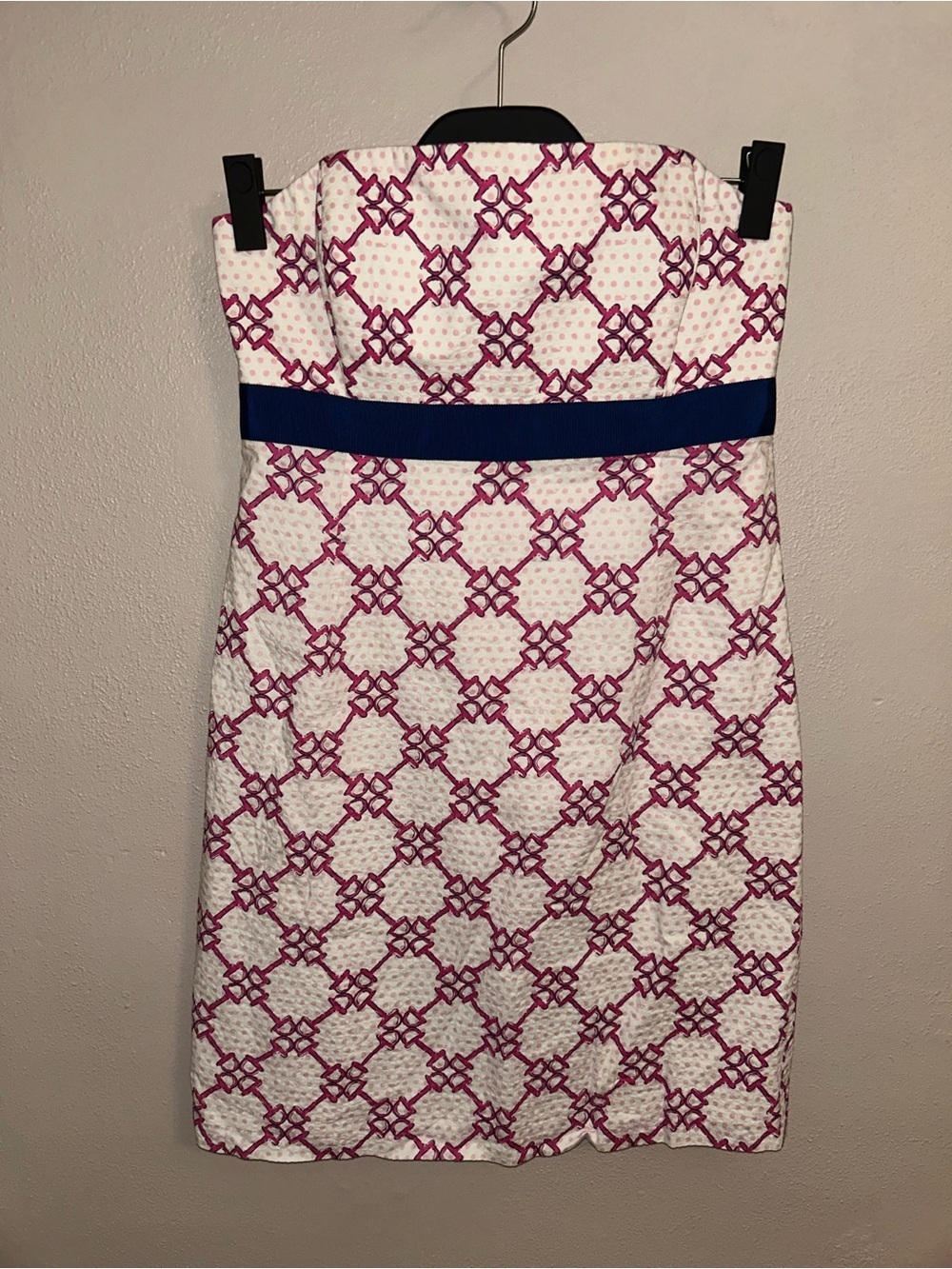 Vineyard Vines Strapless White Dress with Pink Pattern and Navy Waistband